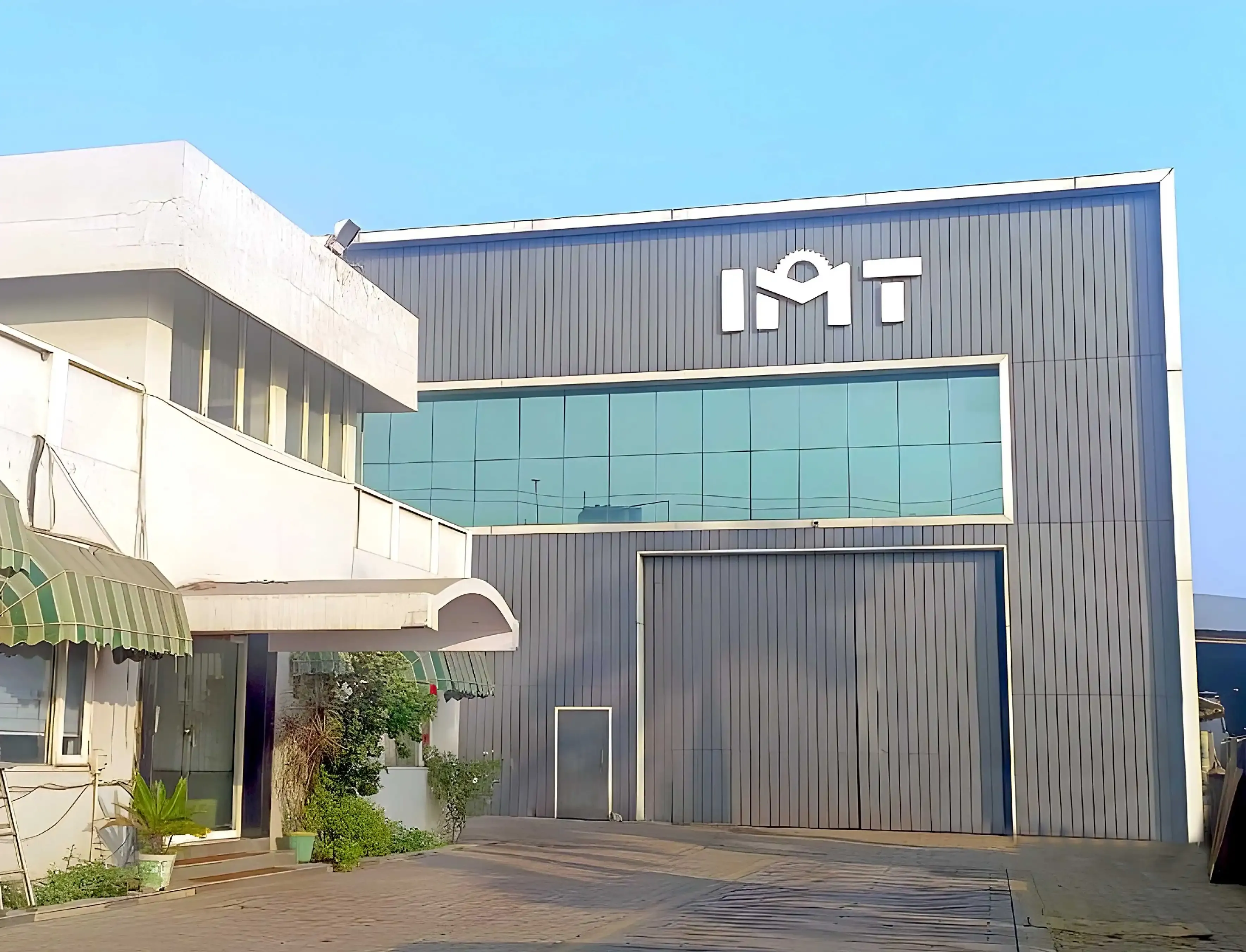 IMT Cranes facility