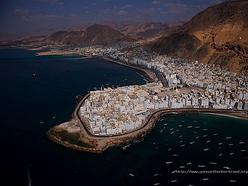 اليمن: بدء تجارب الحديد على الساخن بمعمل صلب مكلا باليمن فبراير 2014