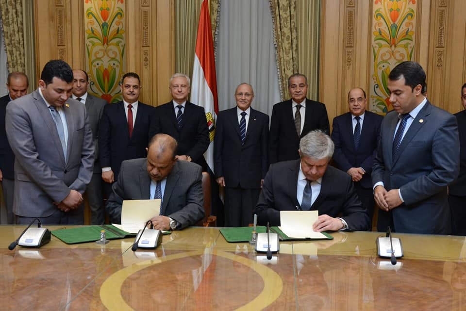 مصر: العصار والمصيلحي يشهدان توقيع مذكرة تفاهم مع شركة (سيلينجرو بروم) البيلاروسية