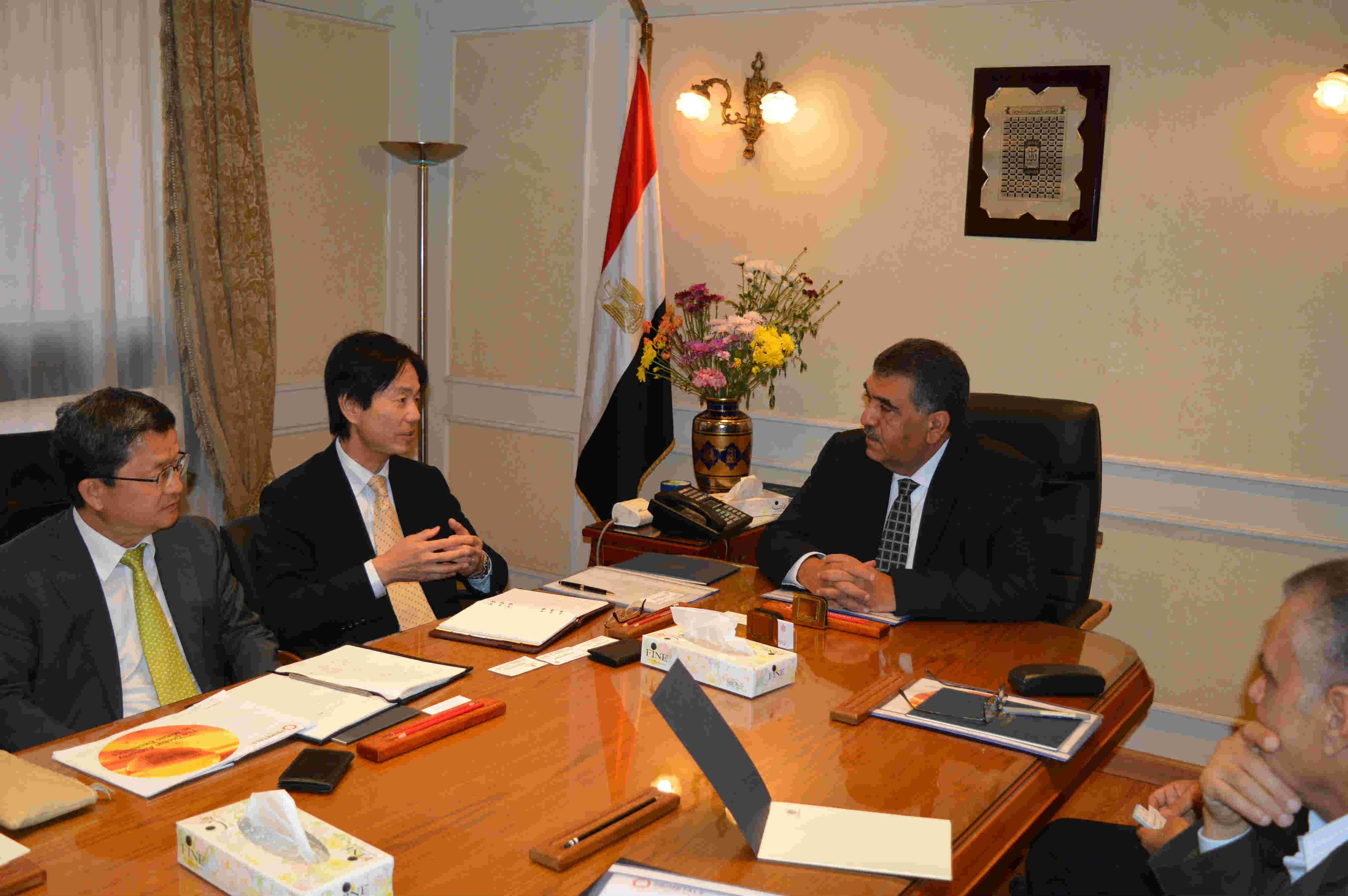 مصر: مباحثات بين قطاع الأعمال وشركة يابانية لتطوير مصنع الحديد والصلب