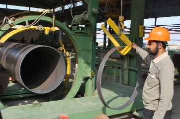 العراق:مبالغ كبيرةمن العملةالصعبة تخرج من العراق لاستيراد ملايين الأطنان من الحديد يمكن انتاجهامحليا