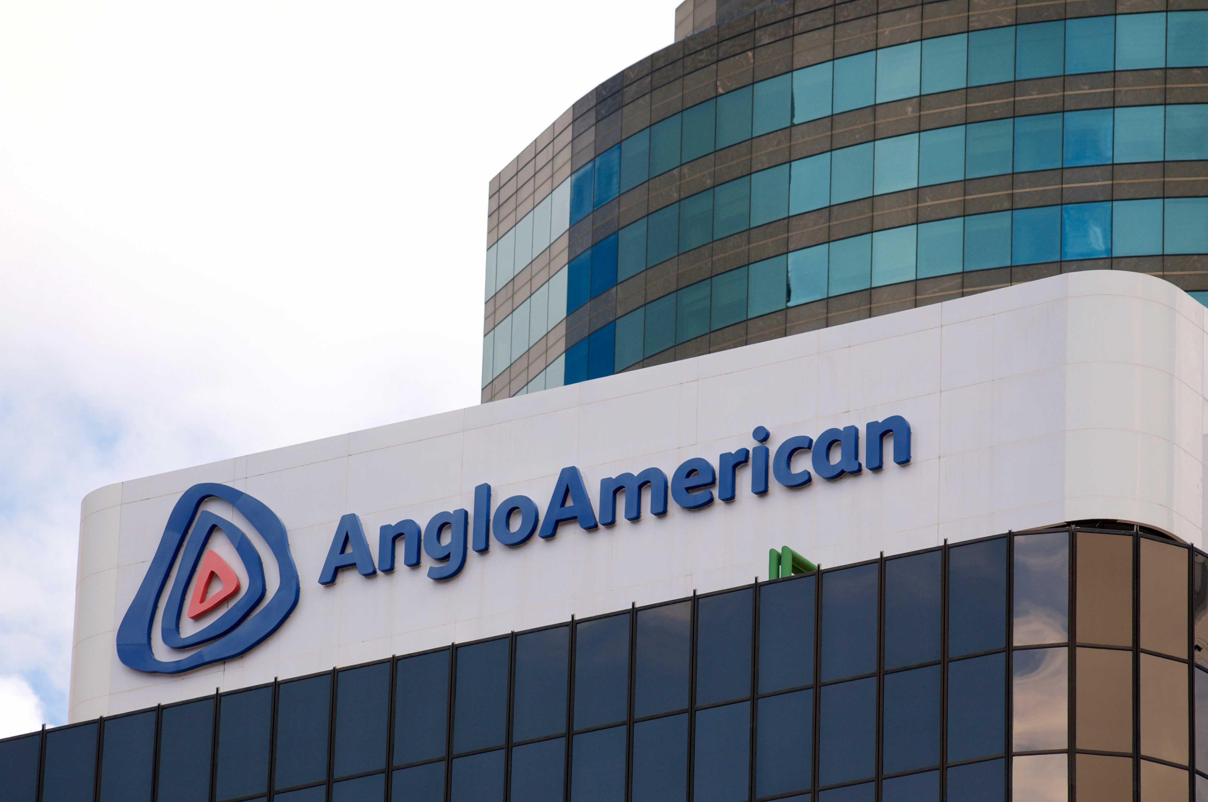إرتفاع إنتاج ومبيعات خام الحديد لشركة "Anglo American" في النصف الأول