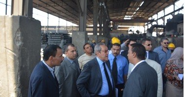 مصر: محلب يكلف وزيرى الصناعة والبيئة بحل أزمة مصنع بيانكو لإنتاج الحديد والصلب