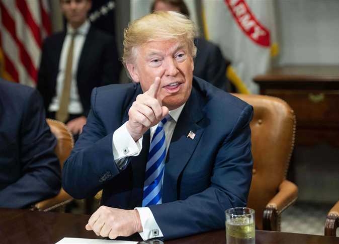 عالمية: ترامب يهدد بفرض رسوم على واردات السيارات الأوروبية تصل لـ25%