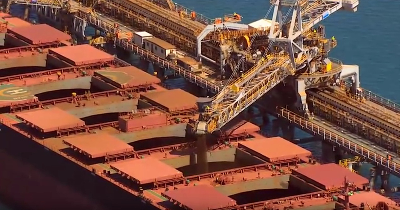 عالمية: اليـوم: انخفض سعر (خام الحديد) في الصين إلى أدنى مستوى في 1.5 شهر