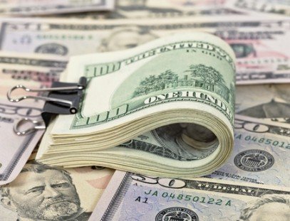 مصر : المالية : رفع سعر الدولار الجمركي إلى 17 جنيهًا اعتبارًا من 16 مارس