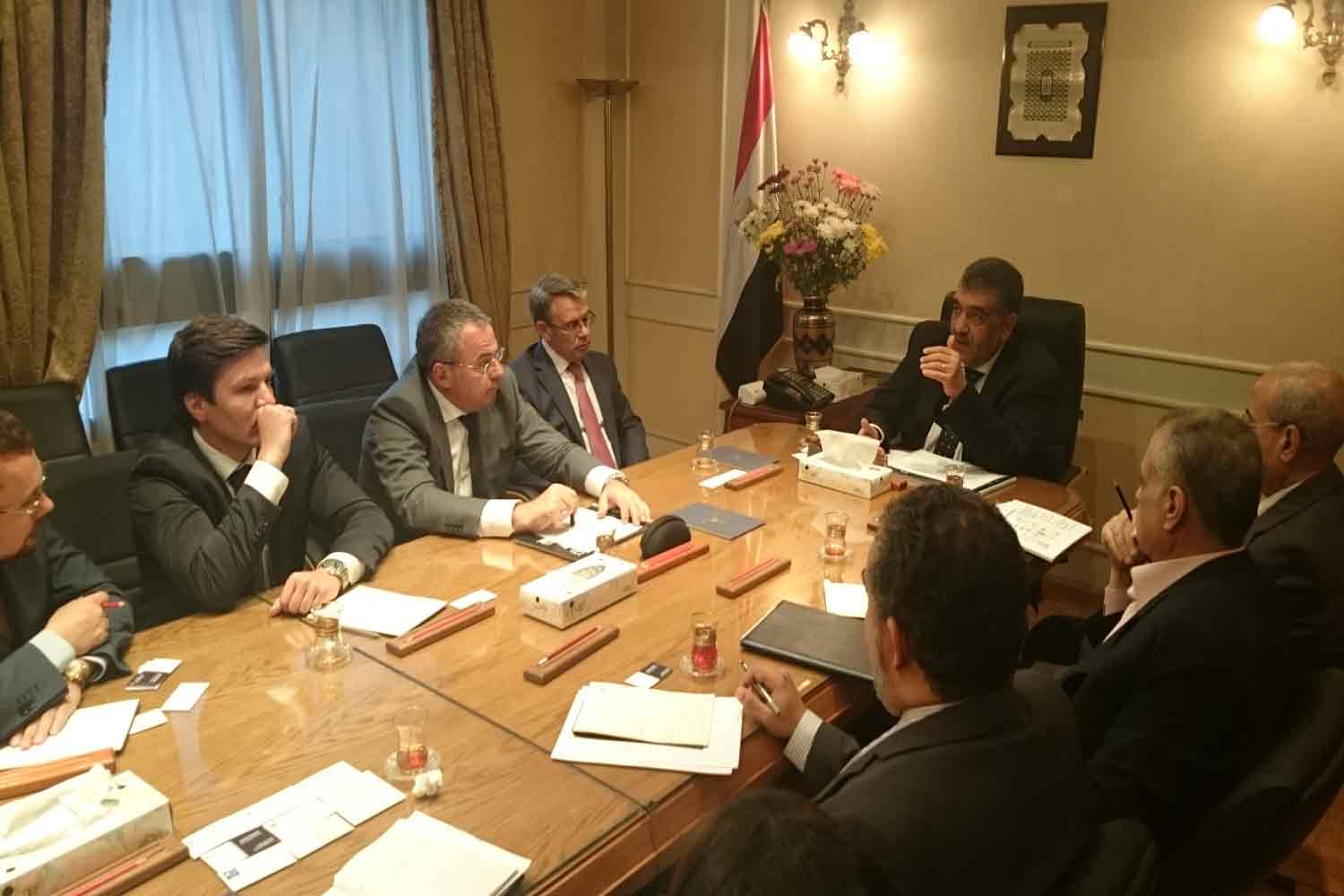 مصر: عرض روسي لوزير قطاع الأعمال لتطوير شركة الحديد والصلب المصرية
