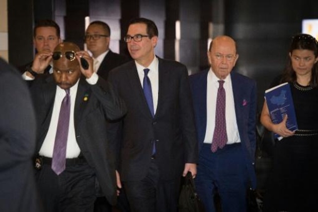 عالمية: تصريحات ترامب المتعاقبة.. تثير قلقاً في الأسواق المالية العالمية