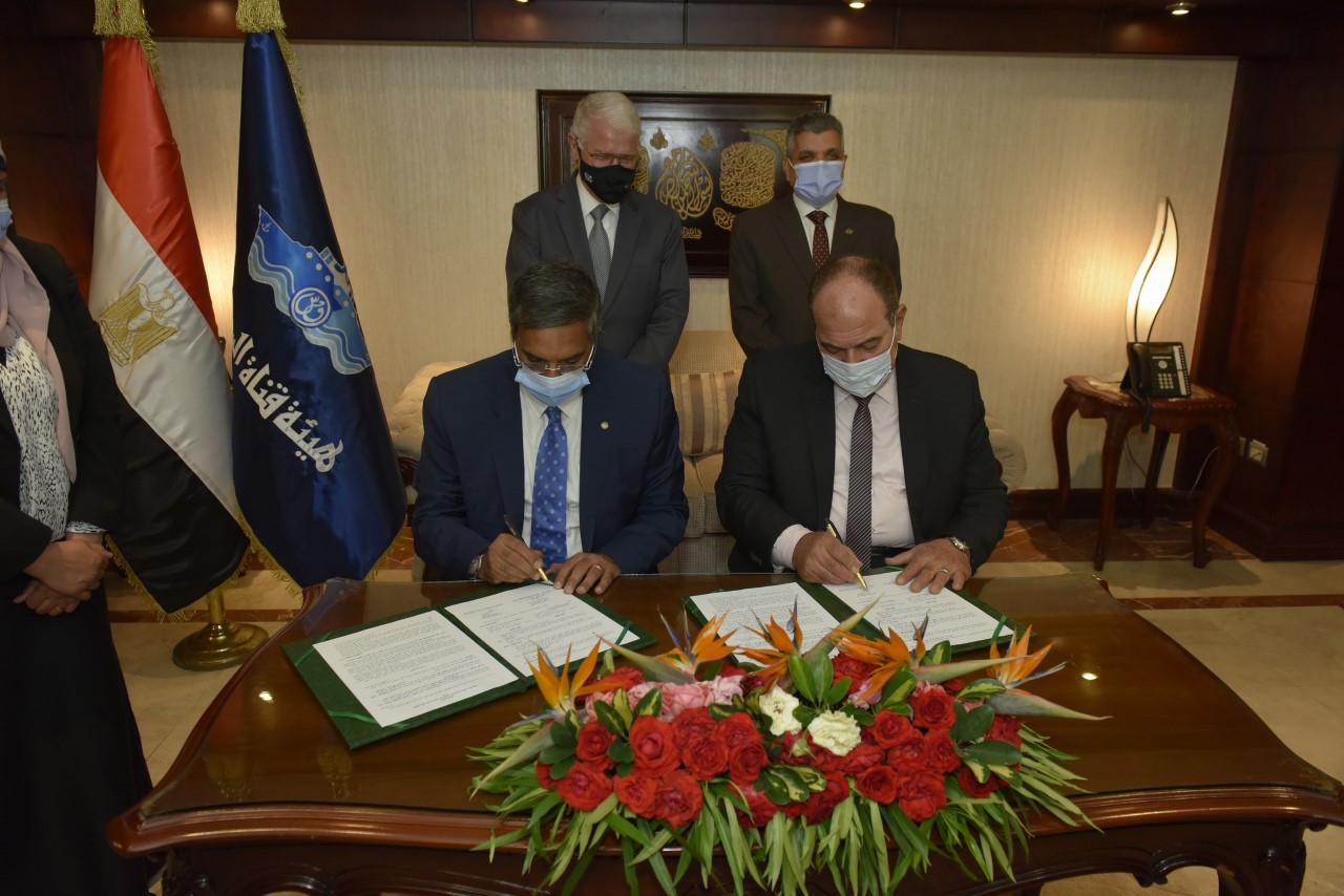 مصر: توقيع مذكرة تفاهم بين قناة السويس والمقاولون العرب بمجالات التشييد وبناء السفن في إفريقيا