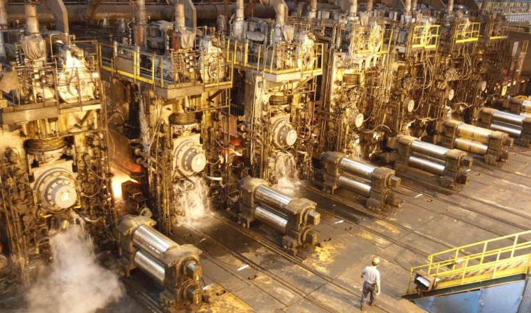 عالميـة: أرتفاع إنتاج الصين من الصلب الخام  لأزيد من الإنتاج العالمي رغم  جهود الحكومة في تقليص الإن