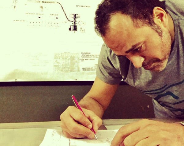 قصة نجاح - أشرف مبروك.. (نسر مصري) يحلق فى سماء العالمية 