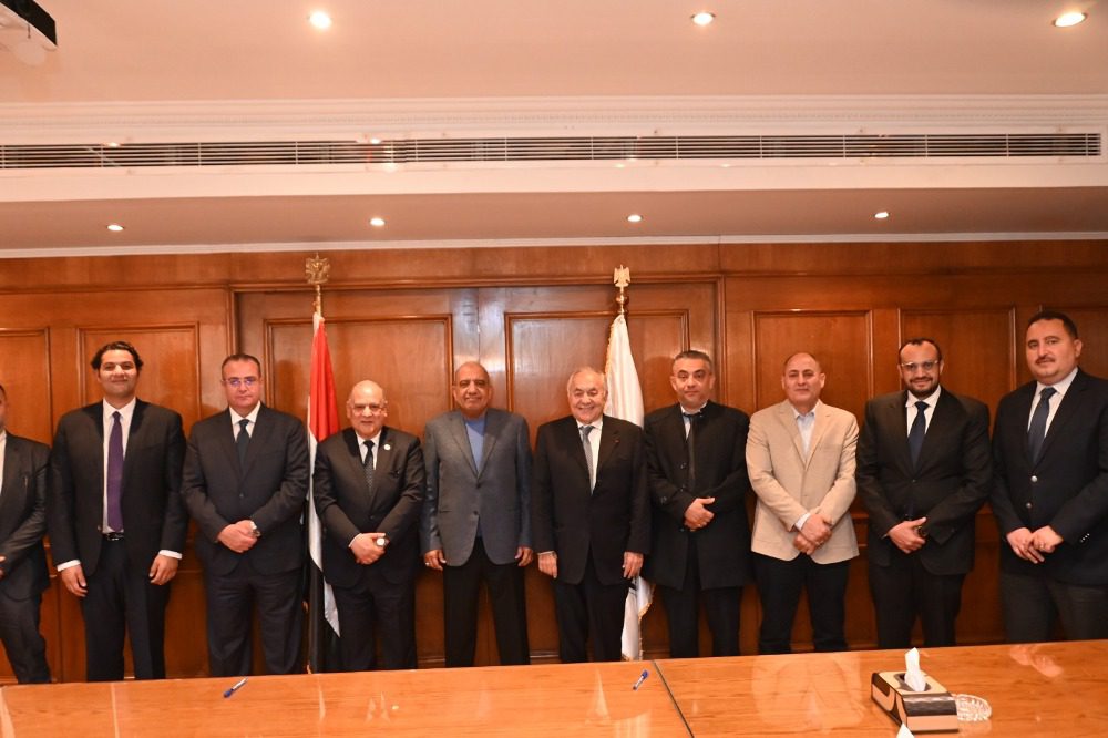 مصر: وزير قطاع الأعمال يشهد توقيع مذكرة تفاهم لتطوير شركة النصر للمواسير