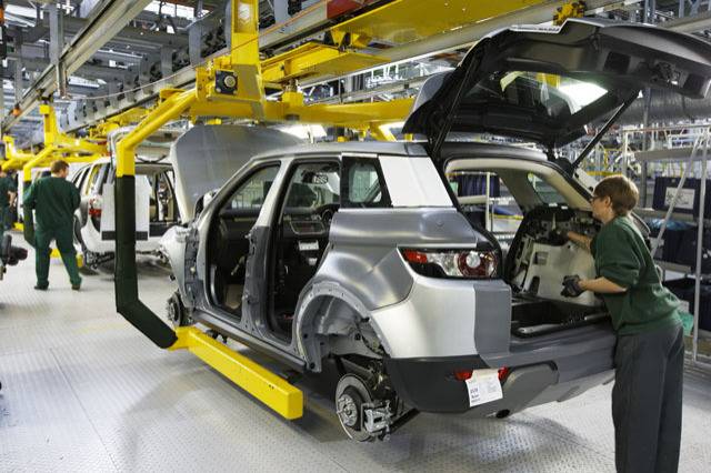 عالمية: صناعة السيارات البريطانية أمام مفترق طرق في أكتوبر