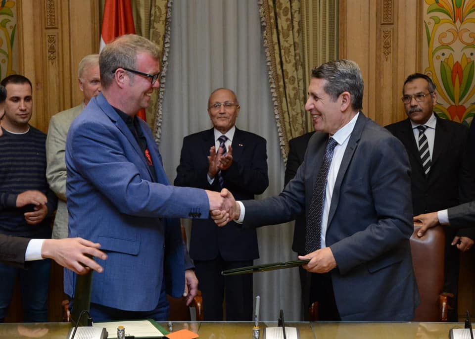 مصر: العصار يبحث مع برلماني وممثلى شركتين ألمانيتين تنفيذ مشروعات بمجال تدوير المخلفات والبناء