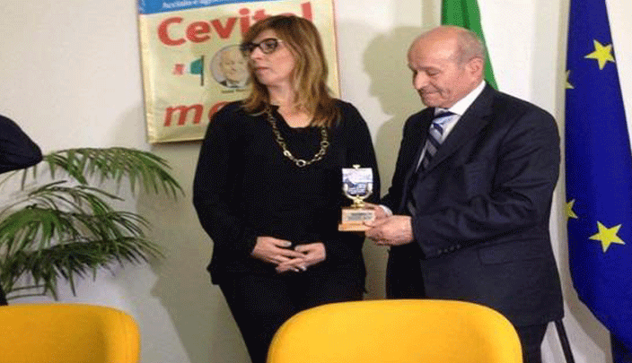 الجزائر: جائزةإيطالية لرجل الأعمال يسعد ربراب لجهوده في إعادةتشغيل مصنع(لوتشيني أفاربي)للصلب بإيطالي