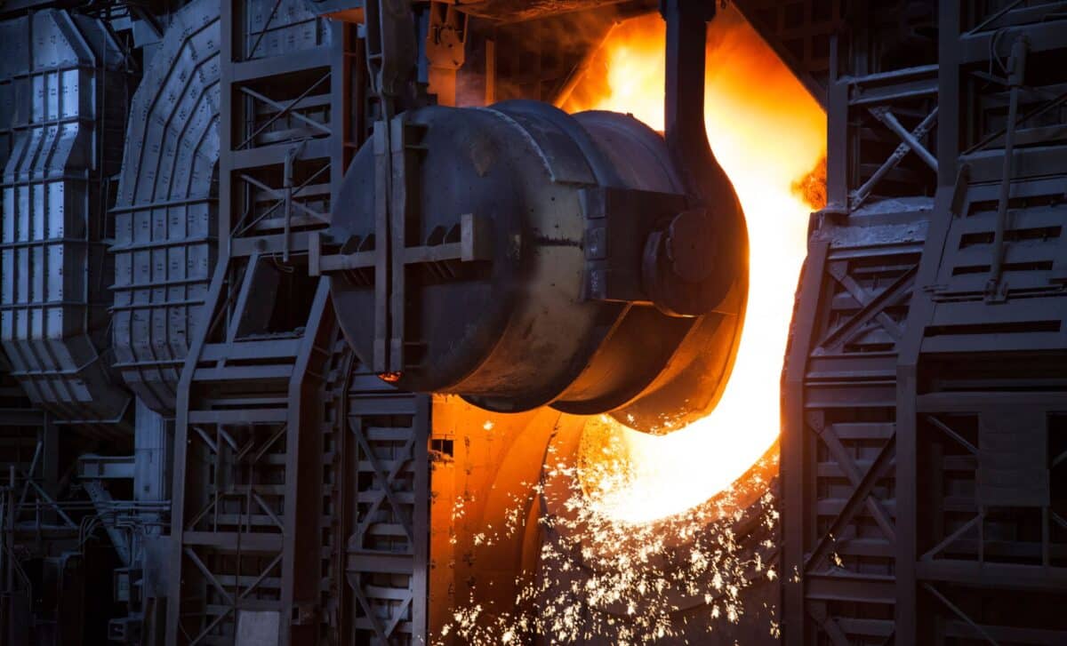 ارتفاع إنتاج الصلب الخام البرازيلي إلى 2.5 مليون طن في ديسمبر 2024