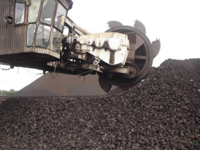 عالميـة: انخفاض أسعار خام الحديد المستورد في الصين