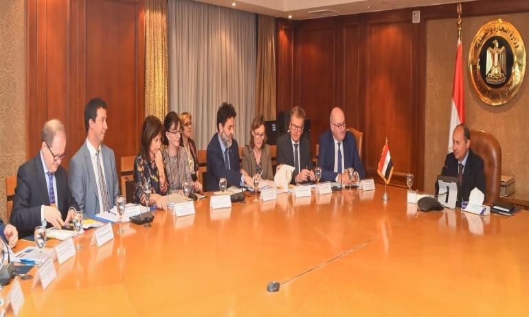 مصر: الصناعة:31 شركة مصرية تبحث فرص الاستثمار بكازاخستان بالقطاعات الهندسية ومواد البناء والتعدين