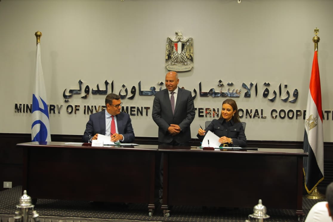 مصر: منحتين من (الأوروبي لإعادة الإعمار) لتطوير منظومة شحن البضائع بالسكة الحديد وشراء جرارات جديدة