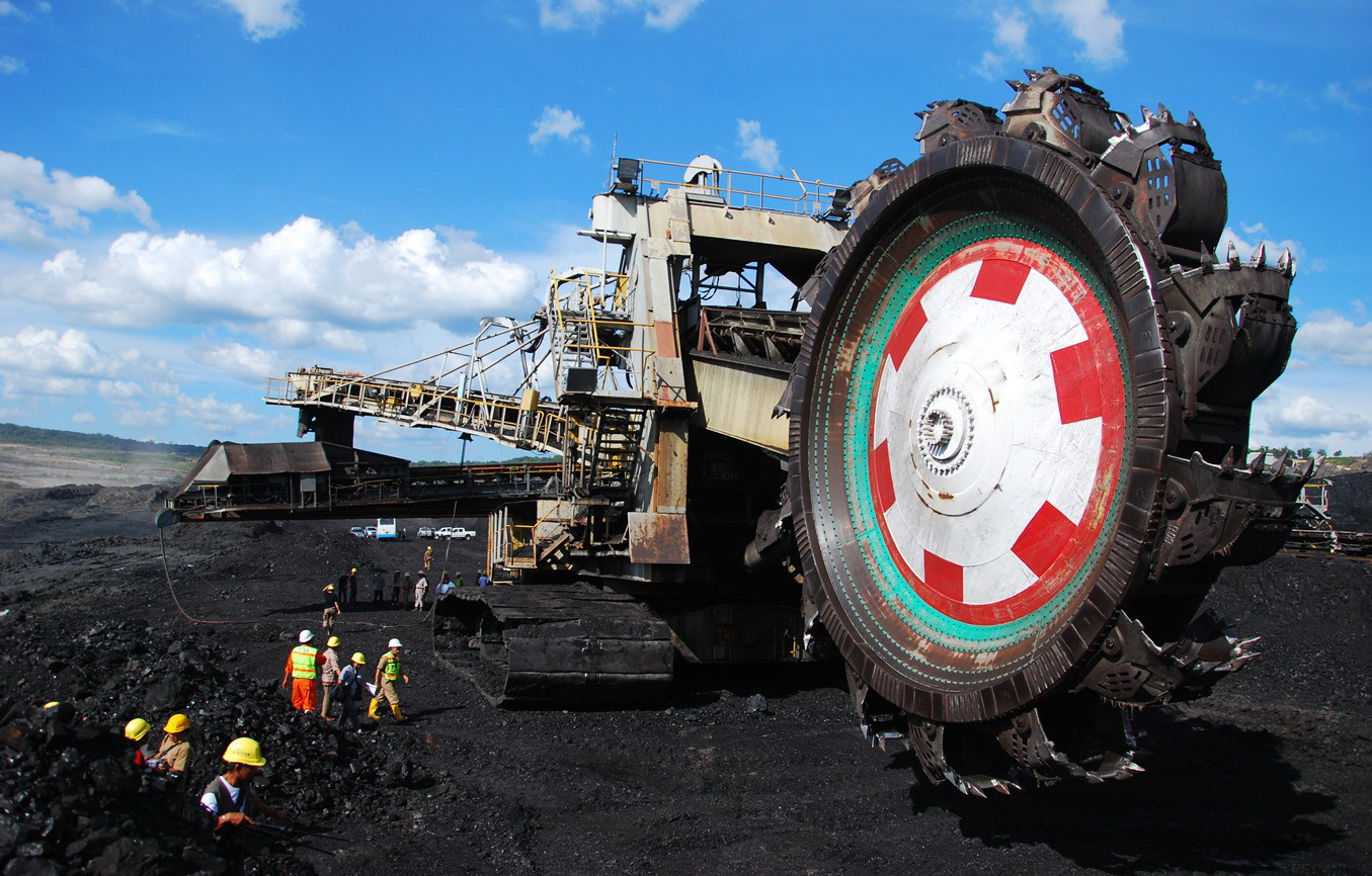 بالإنفوجراف: أرتفاع (15.5 دولار) بفحم الكوك لمصانع الصلب الصينية مُنذ بداية 2021