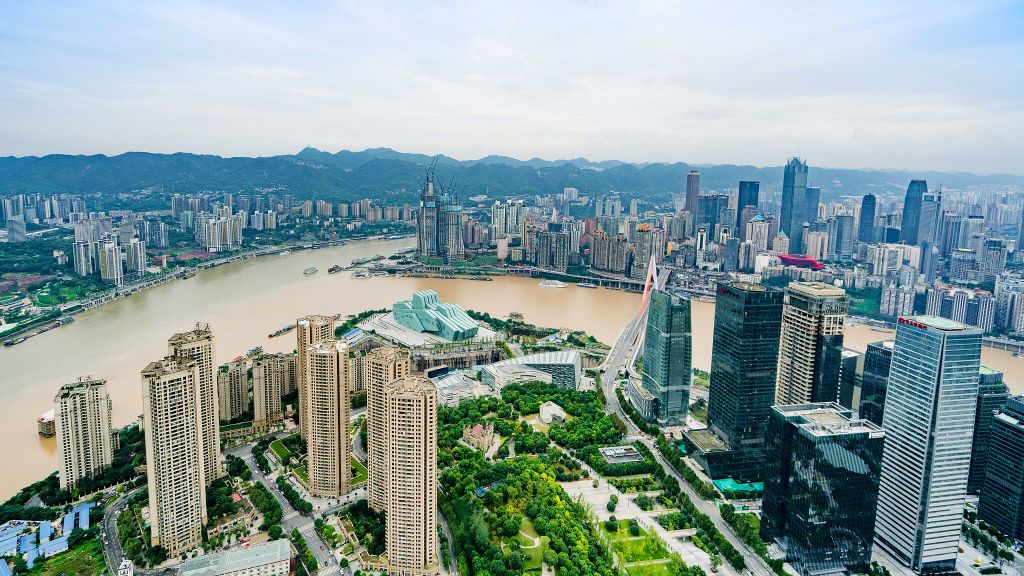 الصين: صور لمقهى داخل أنابيب الخرسانة الحديدية في مقاطعة تشونغتشينغ