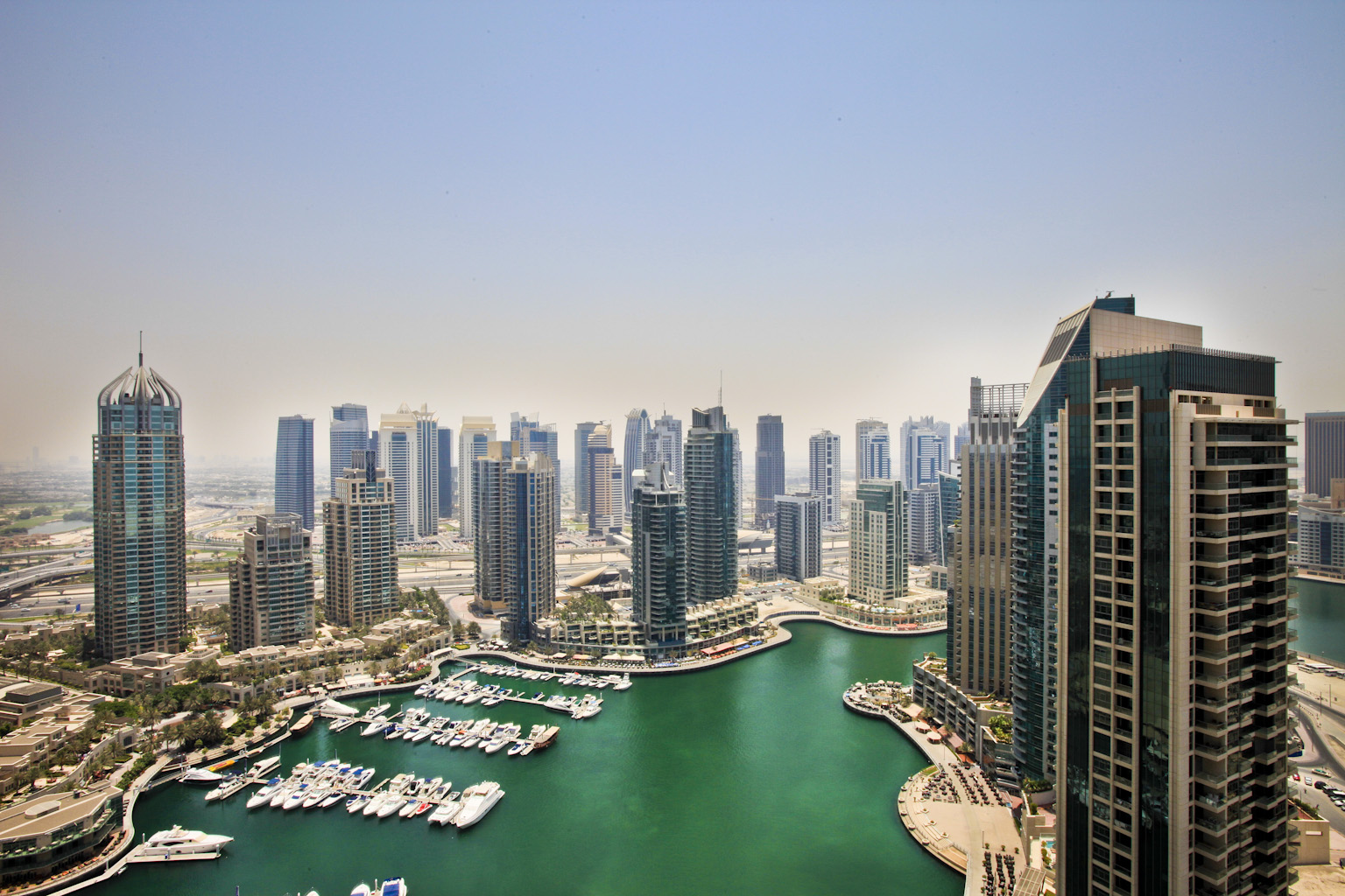 الإمارات: تقرير حول: ارتفاع أسعار مواد البناء يحول دون الاستـفادة مـن الدعم السكني بالإمارات