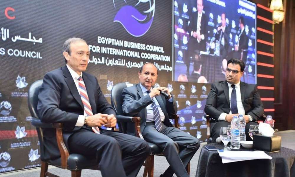 مصر: الصناعة: الحكومة بصدد استصدار قرار بخفض أسعار الغاز لمصانع الحديد