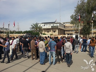 العراق: تظاهر عمال شركة الإنماء لإغلاق معمل الحديد والصلب بالبصرة لقطع التيار الكهربائي ونقص السكراب