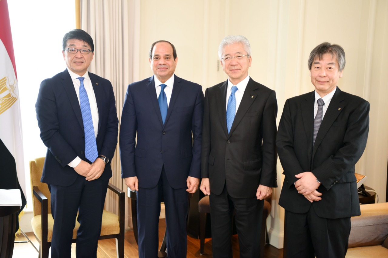 مصر: الرئيس يبحث سبل جذب الاستثمارات مع رئيس شركة (تويوتا) اليابانية