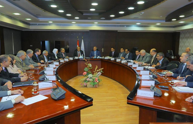 مصر: كامل الوزير يبحث مع العربية للتصنيع التعاون بمجال السكك الحديدية لزيادة نسبة التصنيع المحلي