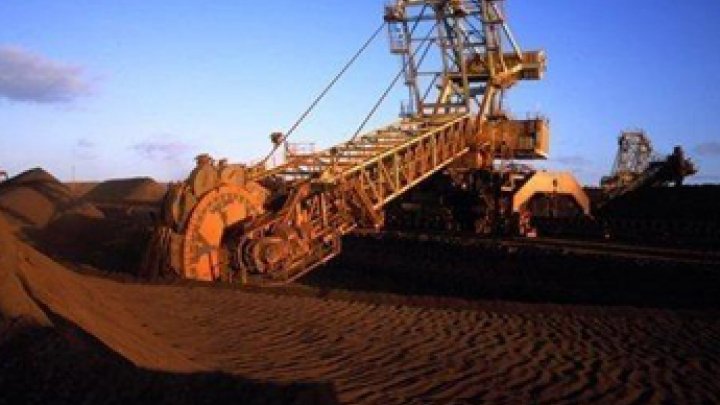 عالمية: (ريو تينتو) الاسترالية تستمر في خطة رفع انتاجها من الحديد الخام رغم تراجع الأسعار