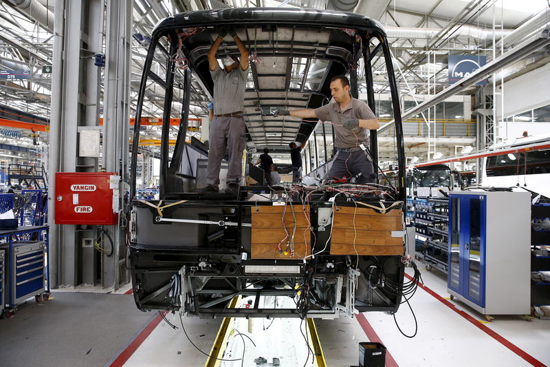 اقتصاد: مؤشر: وتيرة تراجع أنشطة التصنيع في بريطانيا تتباطأ في أكتوبر