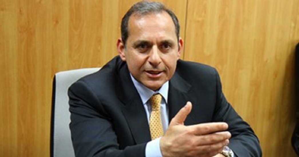 مصر : رئيس البنك الأهلي يكشف أسباب تراجع سعر الدولار محليًا