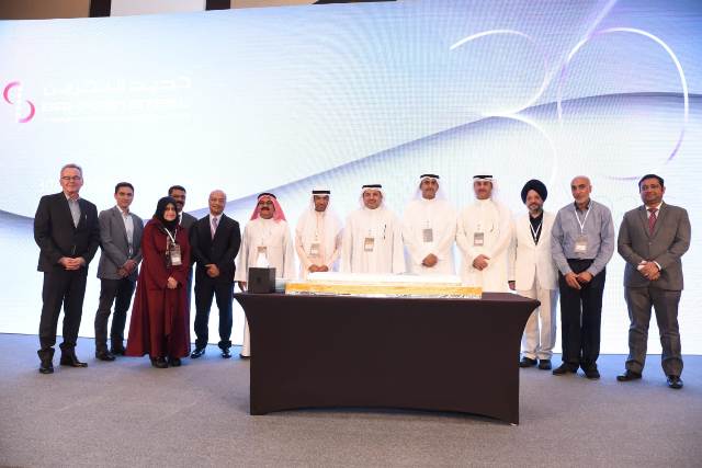 البحرين: (حديد البحرين) تحتفل بمرور 30عاماً..واتفاقية مع (أنجلو أميركان) لتوريد خام الحديد لمدة 20عا