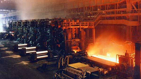 الجزائر : الحكومة الجزائرية تخصص مليار دولار لتطوير مصنع الحجّار للحديد والصلب