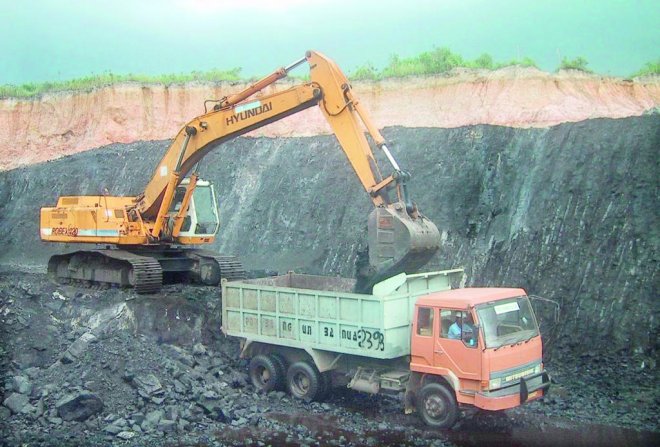 عالميه : أسعار خام الحديد تكسر حاجز 100 دولار .. والمختصون "الارتفاع وقتي"