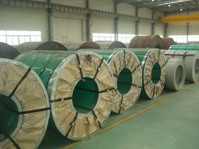 المغرب : 11%رسوم حماية على اللفائف المدرفلة على الساخن لمدة 5 سنوات  بالمغرب