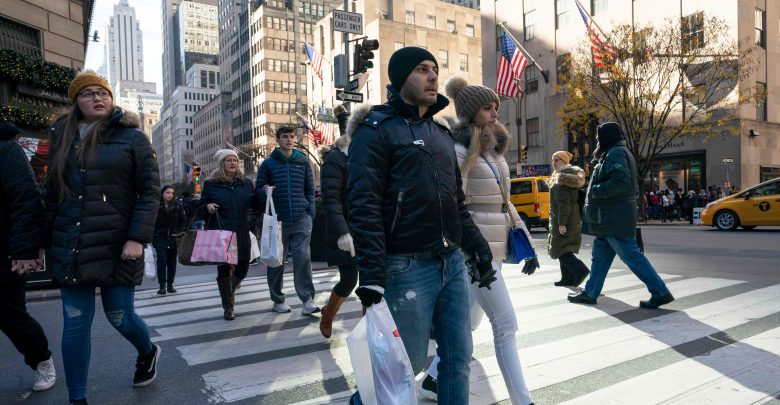 تقارير: نمو الاقتصاد الأمريكي 3.2% في الربع/1 مع أكبر تراكم للسلع وتباطؤ بأنفاق المستهلكين والشركات