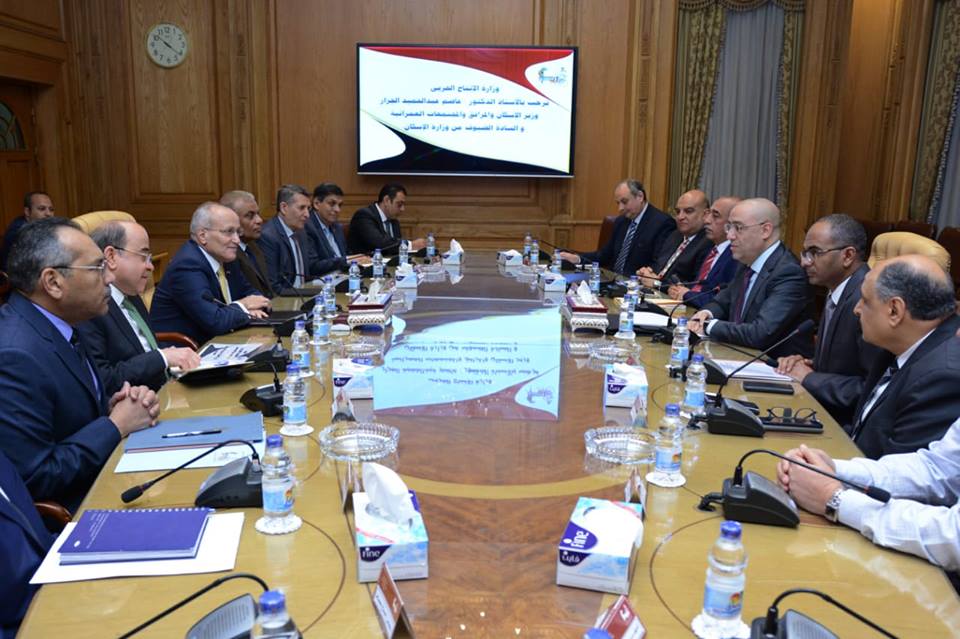 مصر: الإسكان والإنتاج الحربي يبحثان ملفات التعاون المشترك بمشروعات البنية التحتية والإنشائية