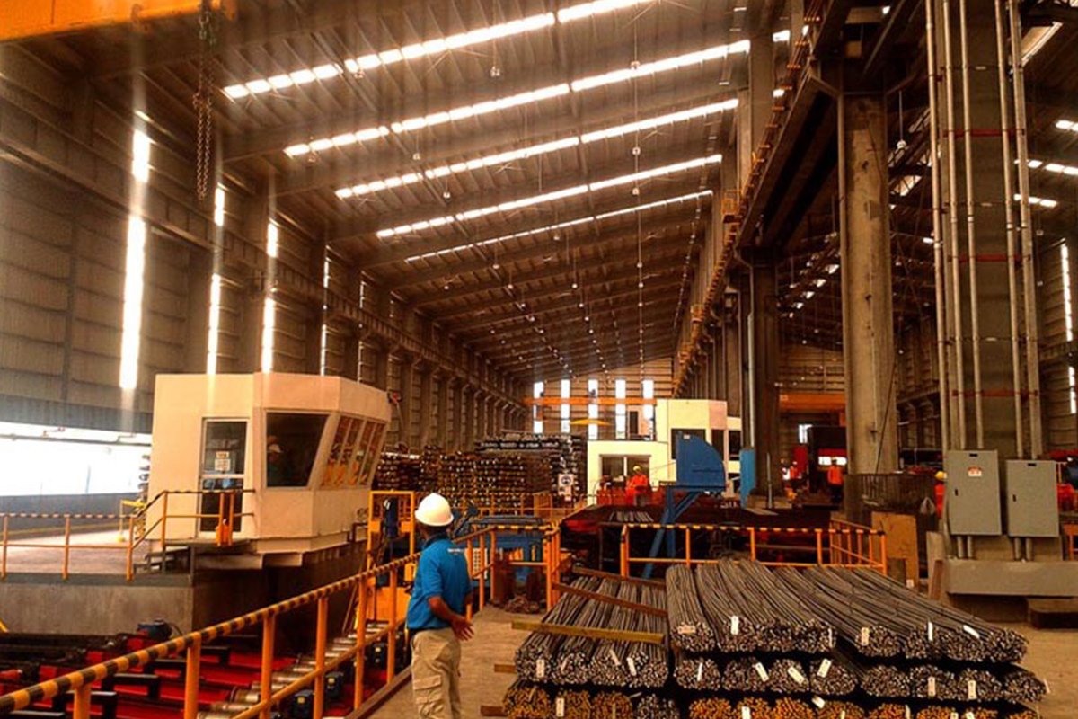 فلسطين: الاقتصاد الفلسطينية: ترخيص 12مصنعا خلال يناير وتضم مصانع للحديد والألومنيوم ومعادن