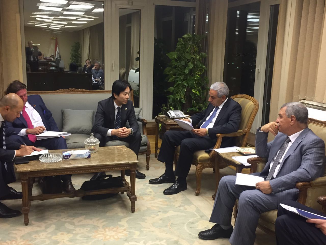 مصر: مباحثات مع وفد ميتسوبيشى للصناعات الثقيلة حول مشروعات في صناعة الصلب والسفن والكهرباء