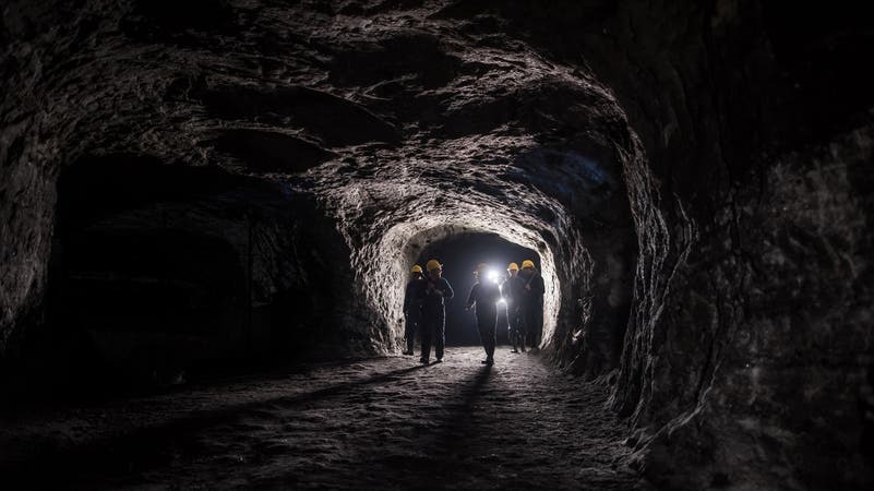 الجزائر تدشن خطاً استراتيجياً للسكك الحديد تعبر الصحراء لنقل خام الحديد من الجنوب الى شمال البلاد