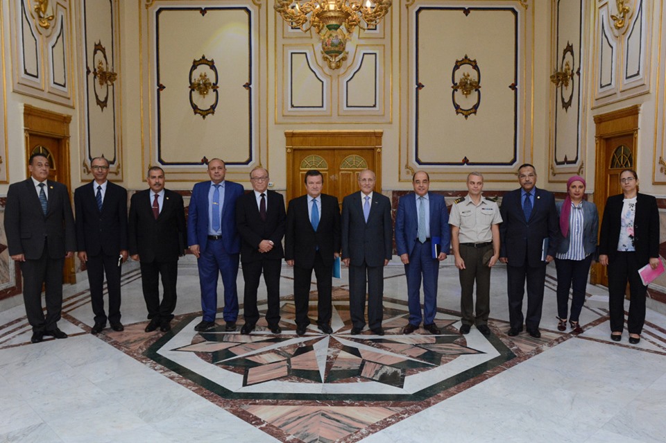 مصر: (الإنتاج الحربي) تبحث التعاون مع أوكرانيا في تصفيح وتدريع السيارات