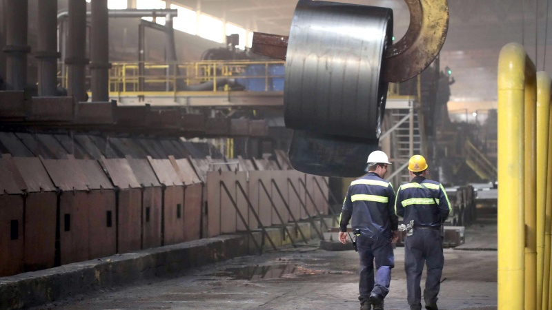 عالمية: واشنطن تعلن عقوبات جديدة على قطاعات الصلب والألومنيوم والتعدين الإيراني