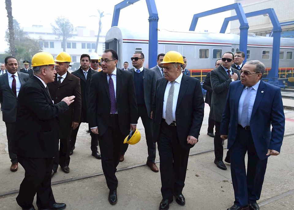 مصر: في جولته بمصنع(سيماف) مدبولي:الدولة مستعدة لاستيعاب منتجات السكك الحديدية دون اللجوء للاستيراد