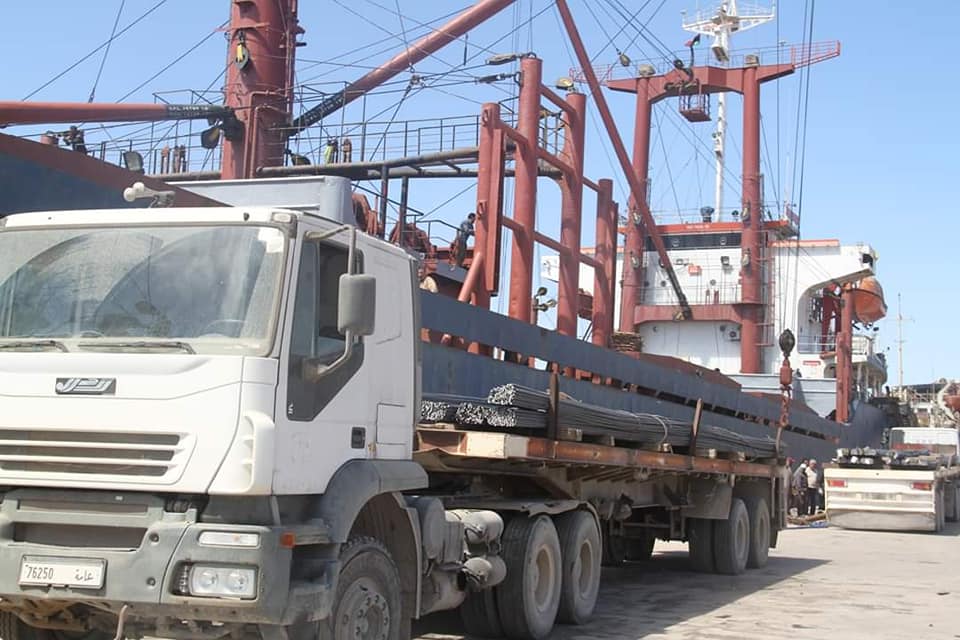 ليبيا: (الصلب الليبية) تصدر 5000 طن (حديد تسليح) إلى لبنان