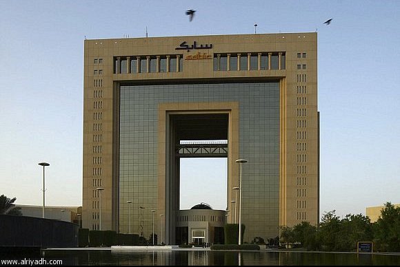 السعودية: قرار مفاجئ بتخفيض أسعار حديد التسليح 10 % بالمملكة تحسبا للانخفاض العالمي في الأسعار