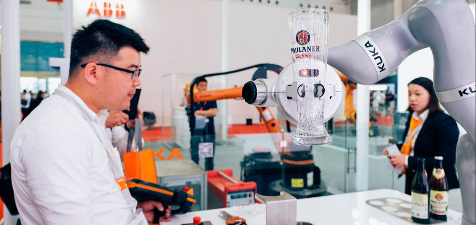 عالمية: دراسة: الاستثمارات الصينية تستهدف الشركات الكبيرة المثقلة بالديون في الخارج