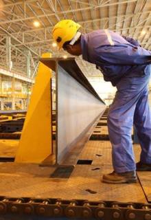 حديد الإمارات ترفع إنتاجها 33 بالمائةأعلنت شركة حديد الإمارات، وهي أكبر مجمع متكامل لإنتاج الحديد في