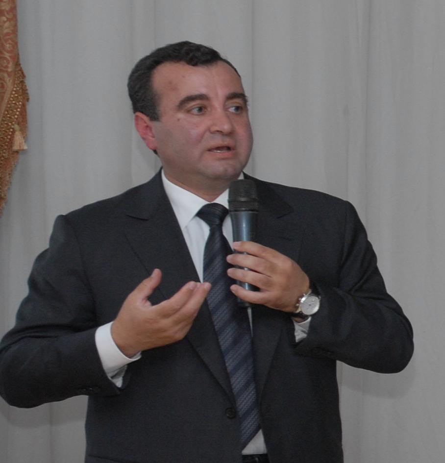 مصر : رفيق الضو:وزير القوى العاملة وعد بإنهاء أزمة عمال "السويس للصلب"فى يومين